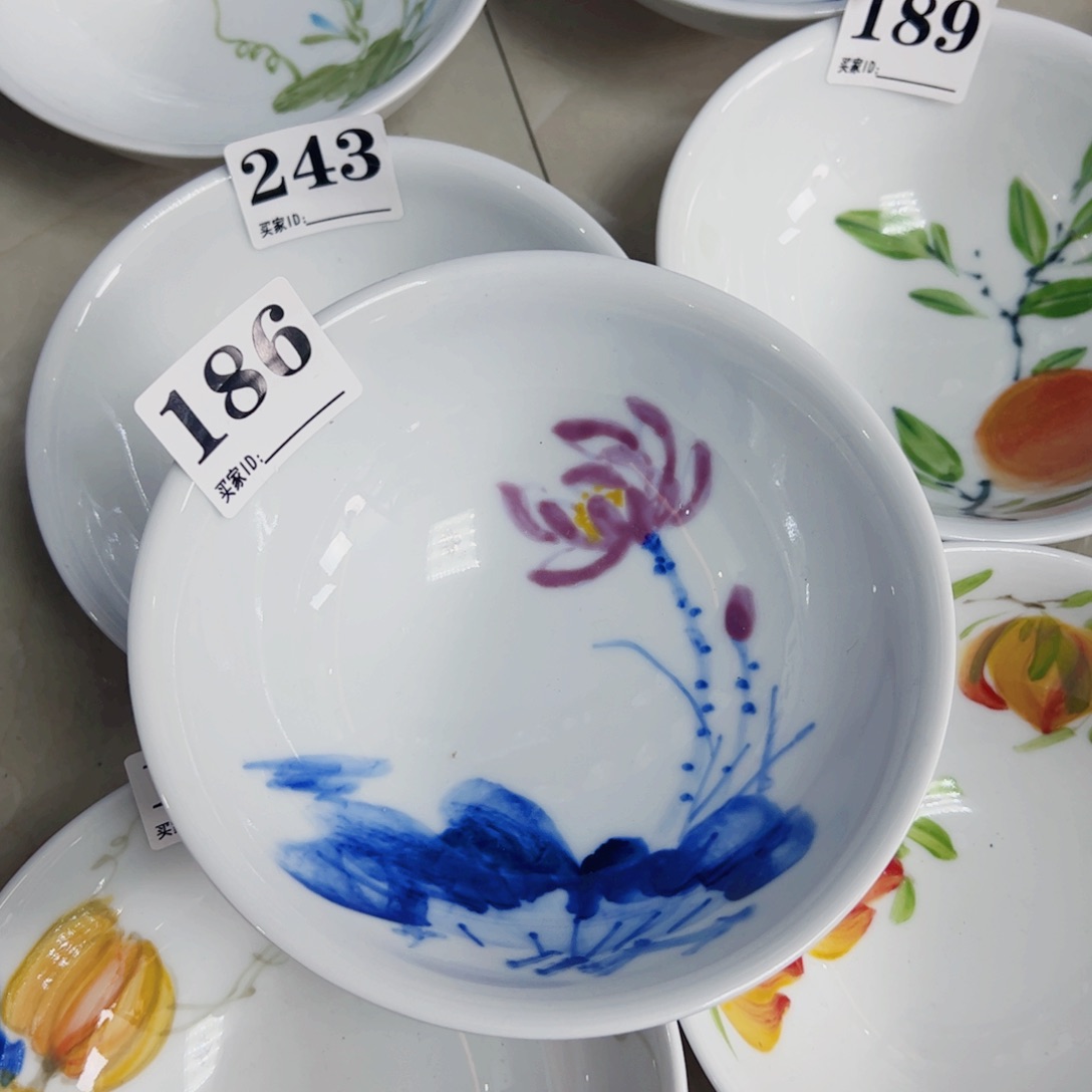 景德镇陶瓷手工手绘制作