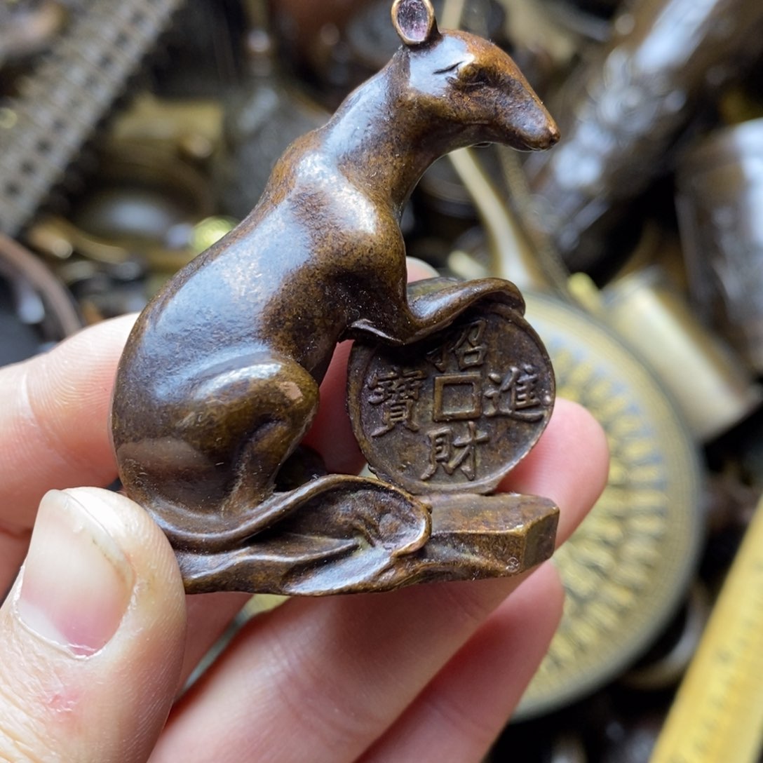 精美铜器，做工精细