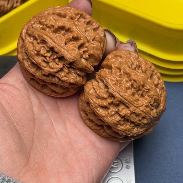 文玩核桃把件粗筋49