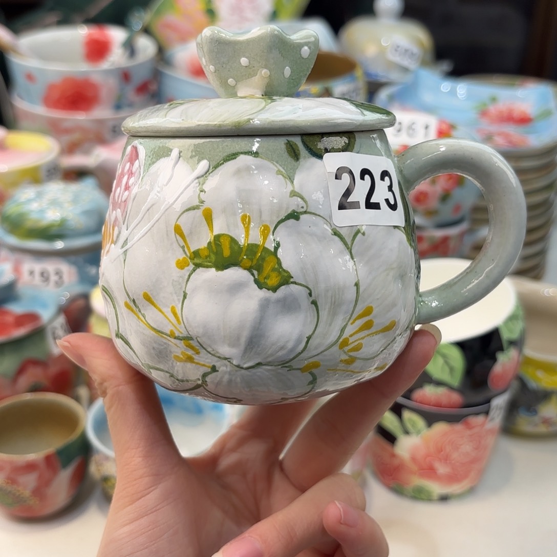 瓷片兔兔好可爱啊我