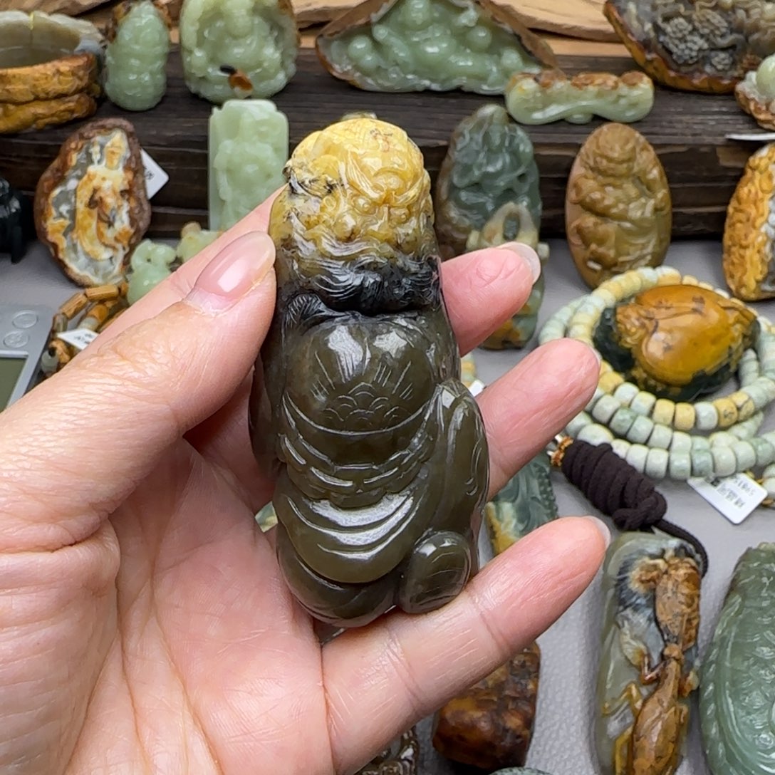S***岫岩河磨玉（透闪石质玉）未镶嵌珠宝奇石