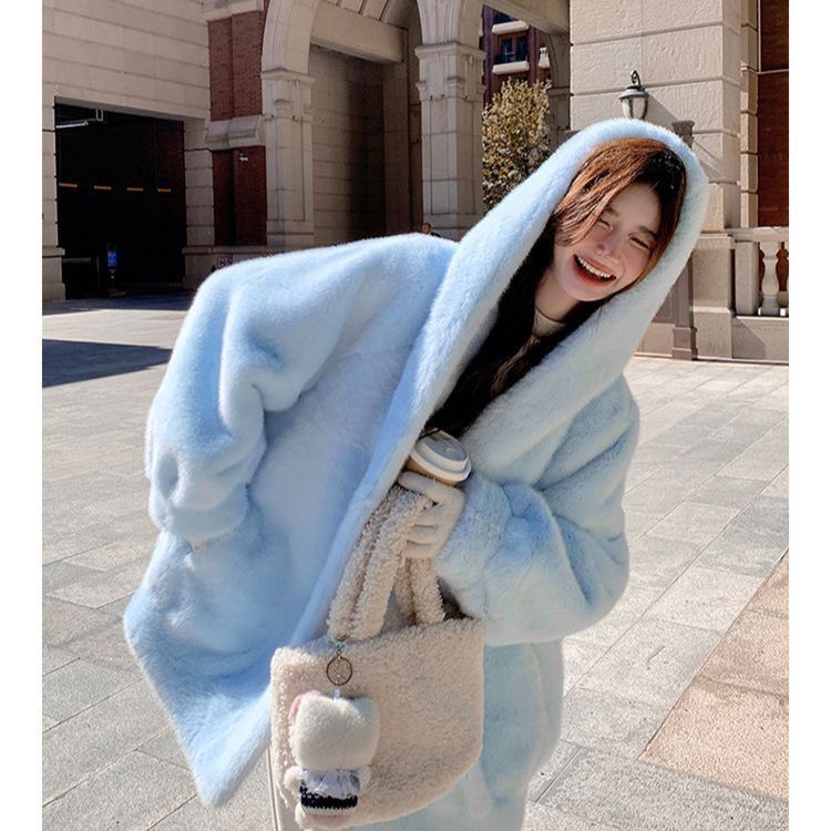 2025新款宽松常规短外套百搭厚款女上衣毛绒连帽短款外出新款外套