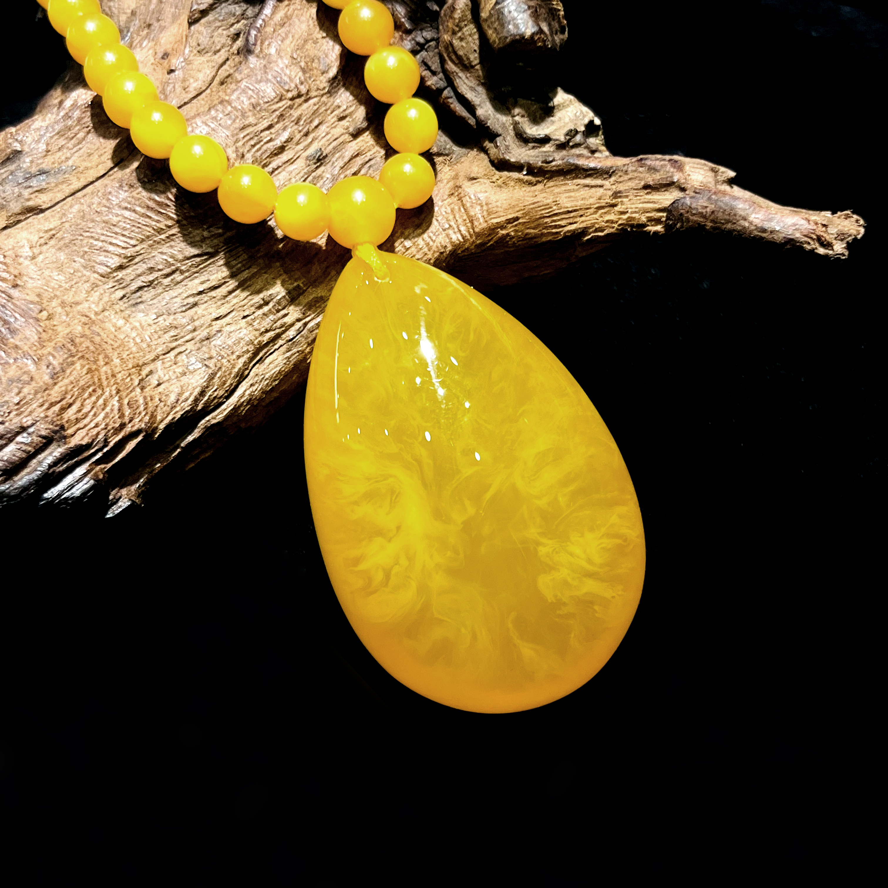 XL4621  缅甸新蜜龙胆大水滴珠珠链款送礼物长辈生日礼物珠链款