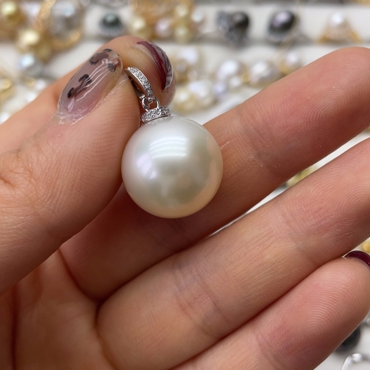 海水珍珠吊坠(不含链)18K金镶嵌