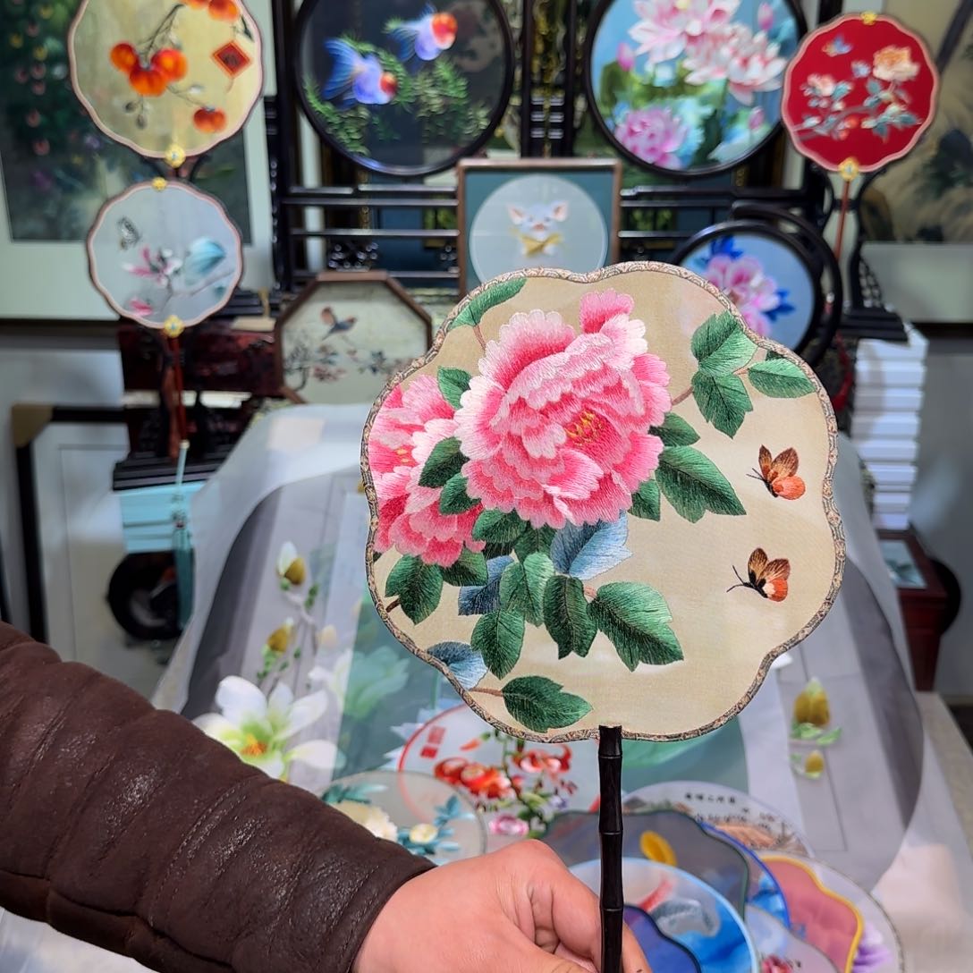 刺绣刺绣工艺精湛