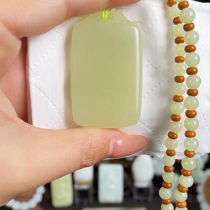 和田玉未镶嵌颈饰定制发货