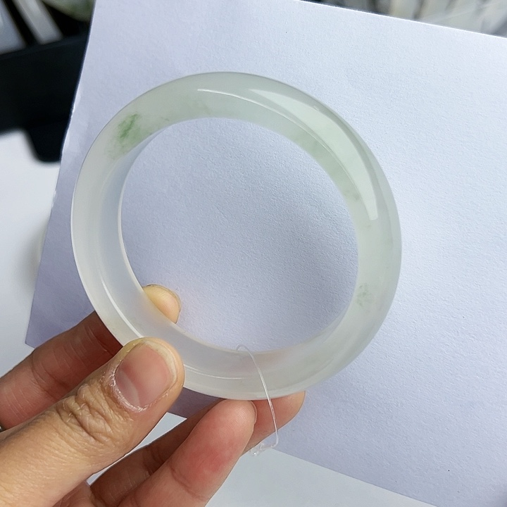 【闪购商品】石英质玉手镯未镶嵌