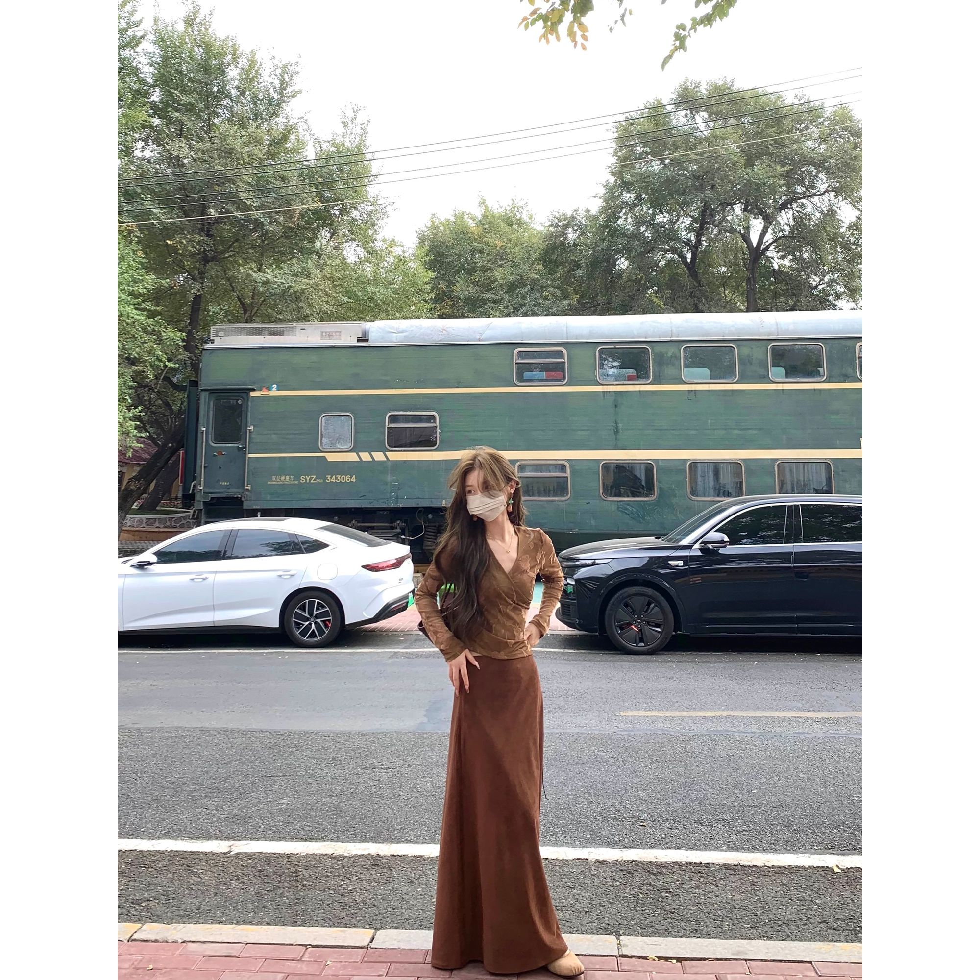 抽绳收腰印花长袖上衣+双色a字半身裙女长裙+慵懒开衫套装C 9650#