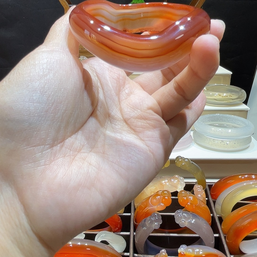 玛瑙/玉髓未镶嵌手镯