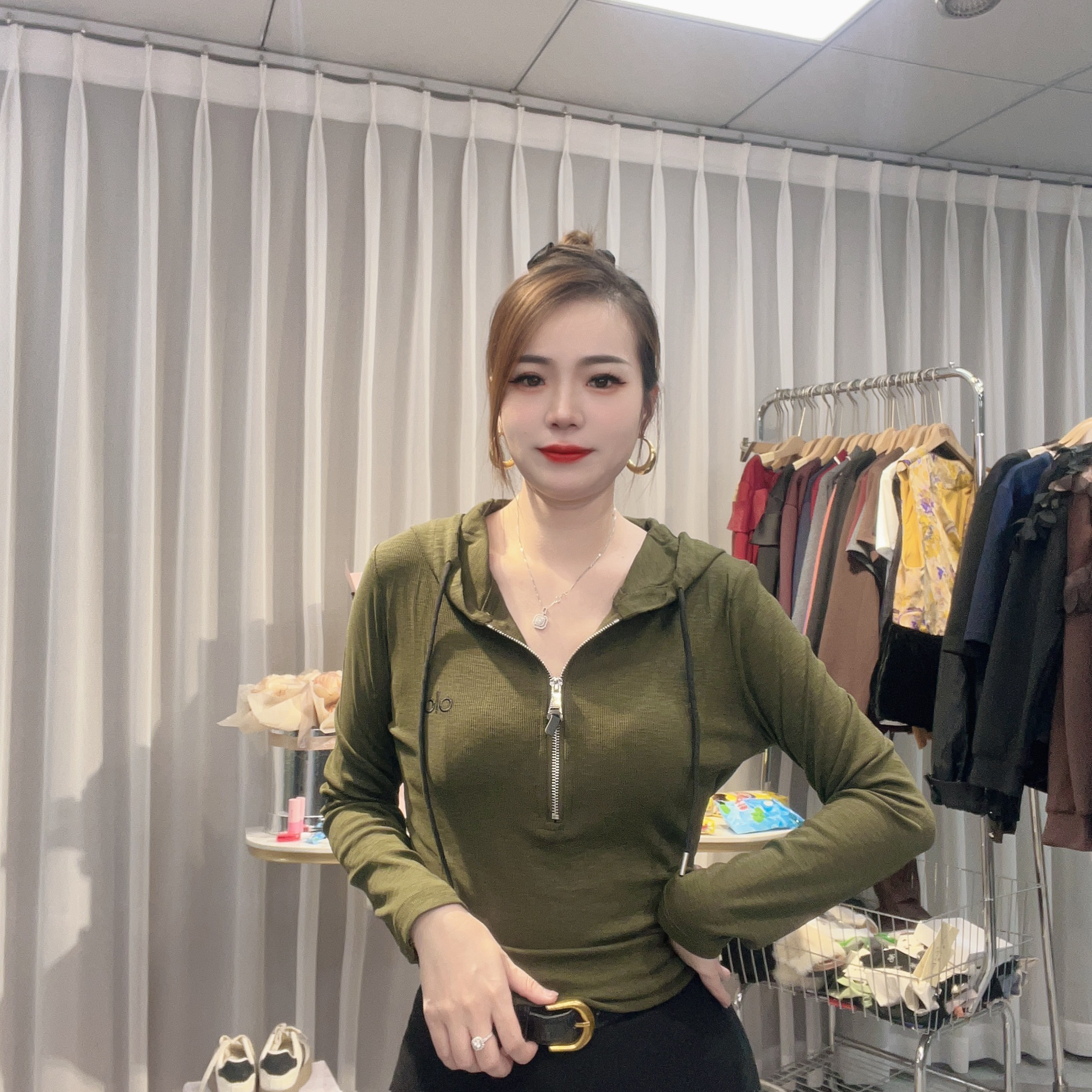 大美小美 （现货福利）耐磨连帽休闲风秋季拼接毛针织衫帽衫显瘦