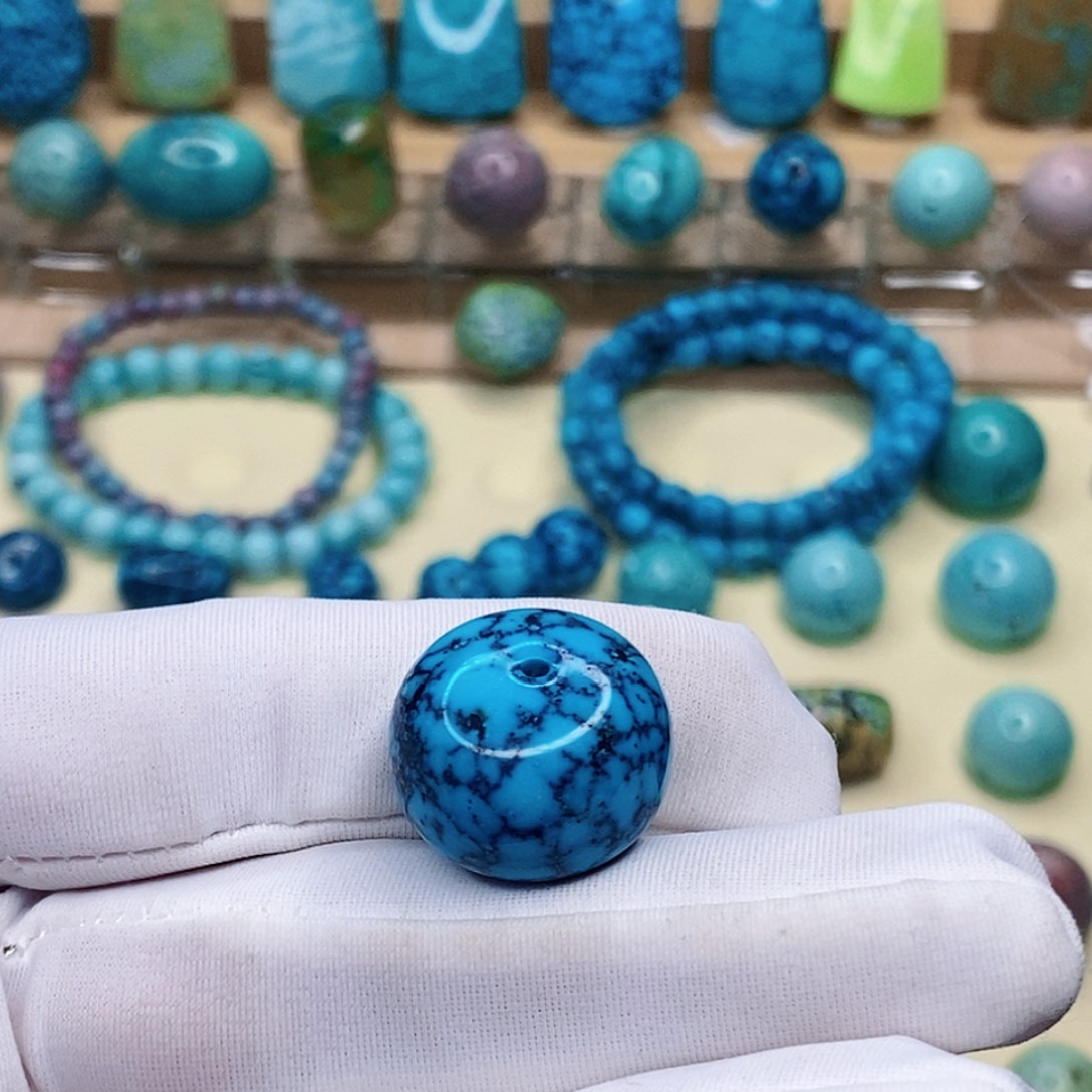 绿松石未镶嵌珠宝奇石