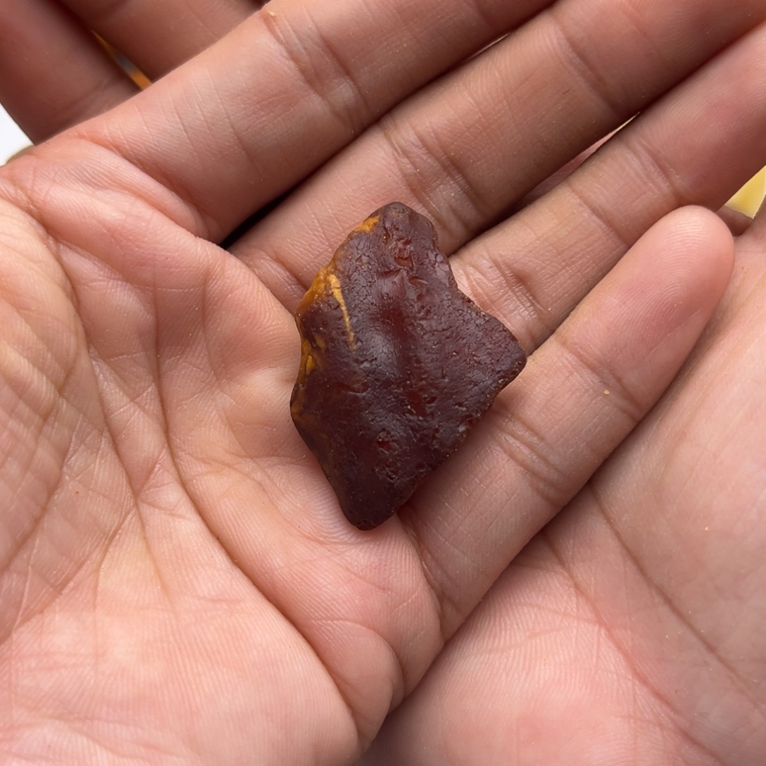 寓***意琥珀未镶嵌裸石蜜蜡定制随型小吊坠