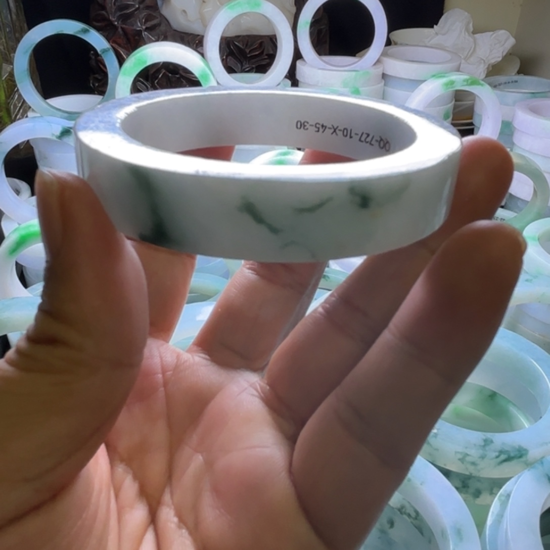 定制翡翠未镶嵌定制翡翠手镯未镶嵌
