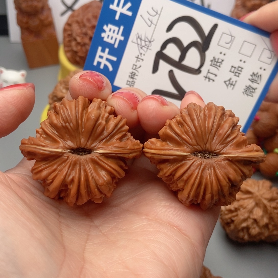 吊坠桃核核桃四座楼狮子头