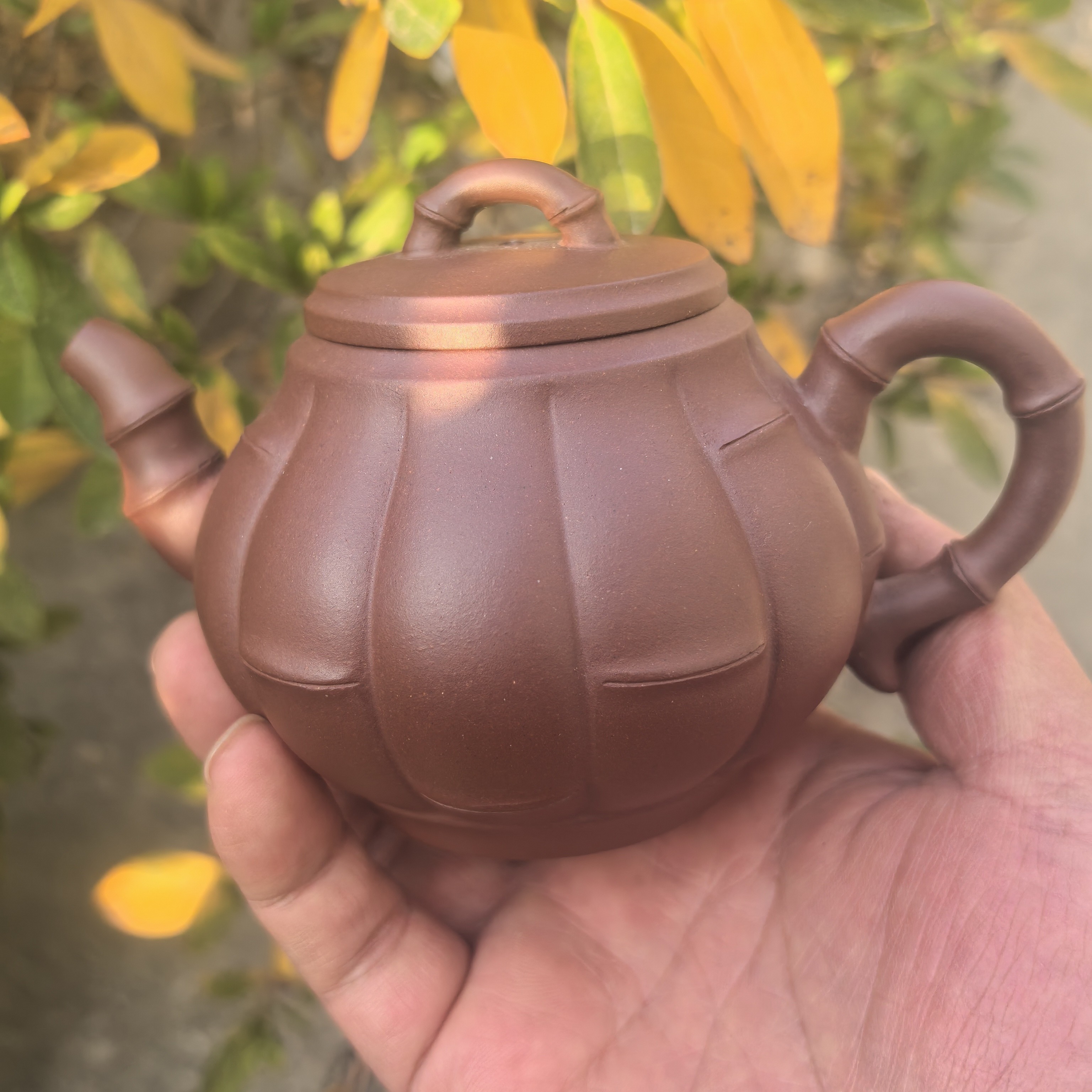 紫泥筋纹竹节壶260cc，半手工制作