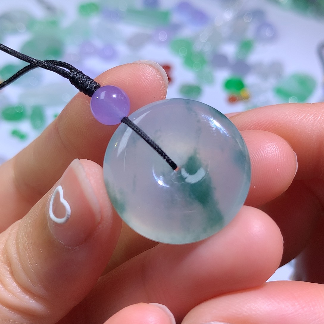 翡翠颈饰未镶嵌扣