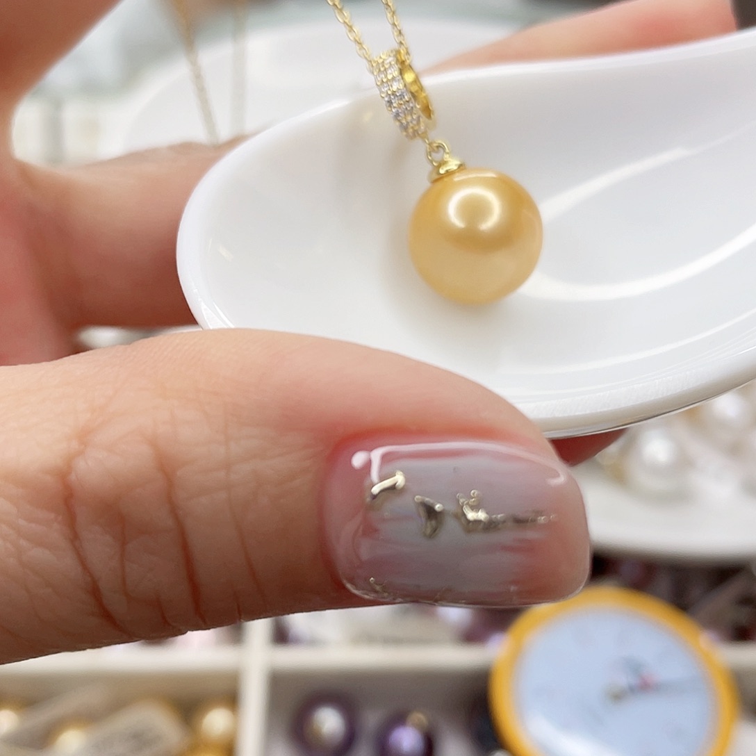 淡水珍珠吊坠(赠链)未镶嵌