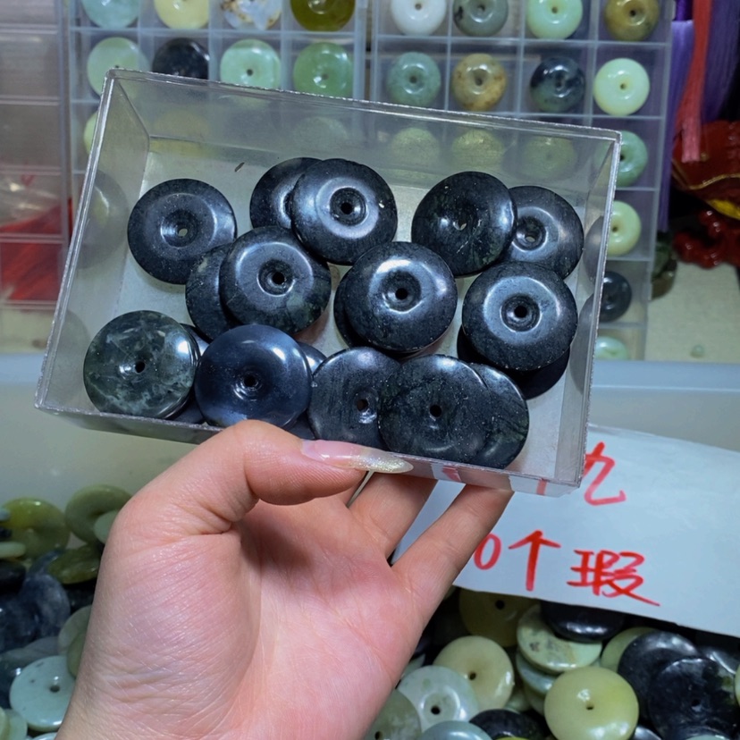 【闪购商品】蛇纹石玉其他未镶嵌74