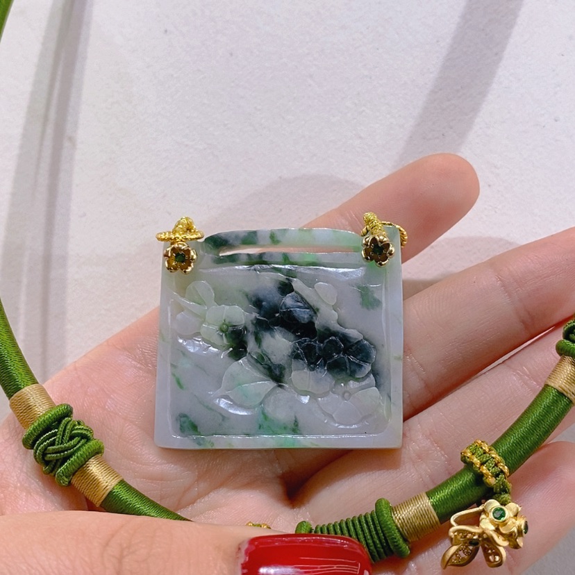 【闪购商品】颈饰未镶嵌翡翠