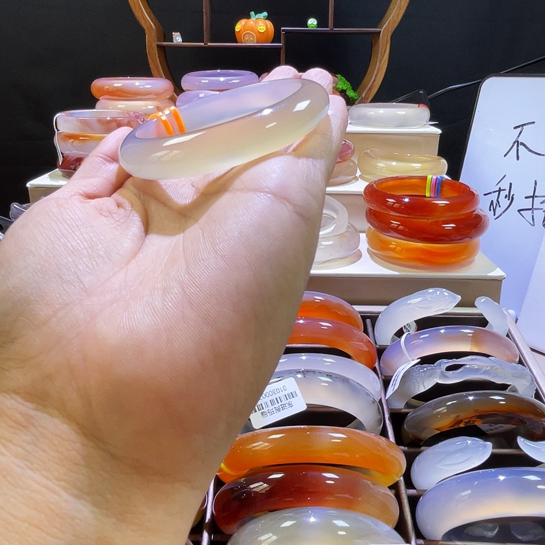 手镯玛瑙/玉髓未镶嵌