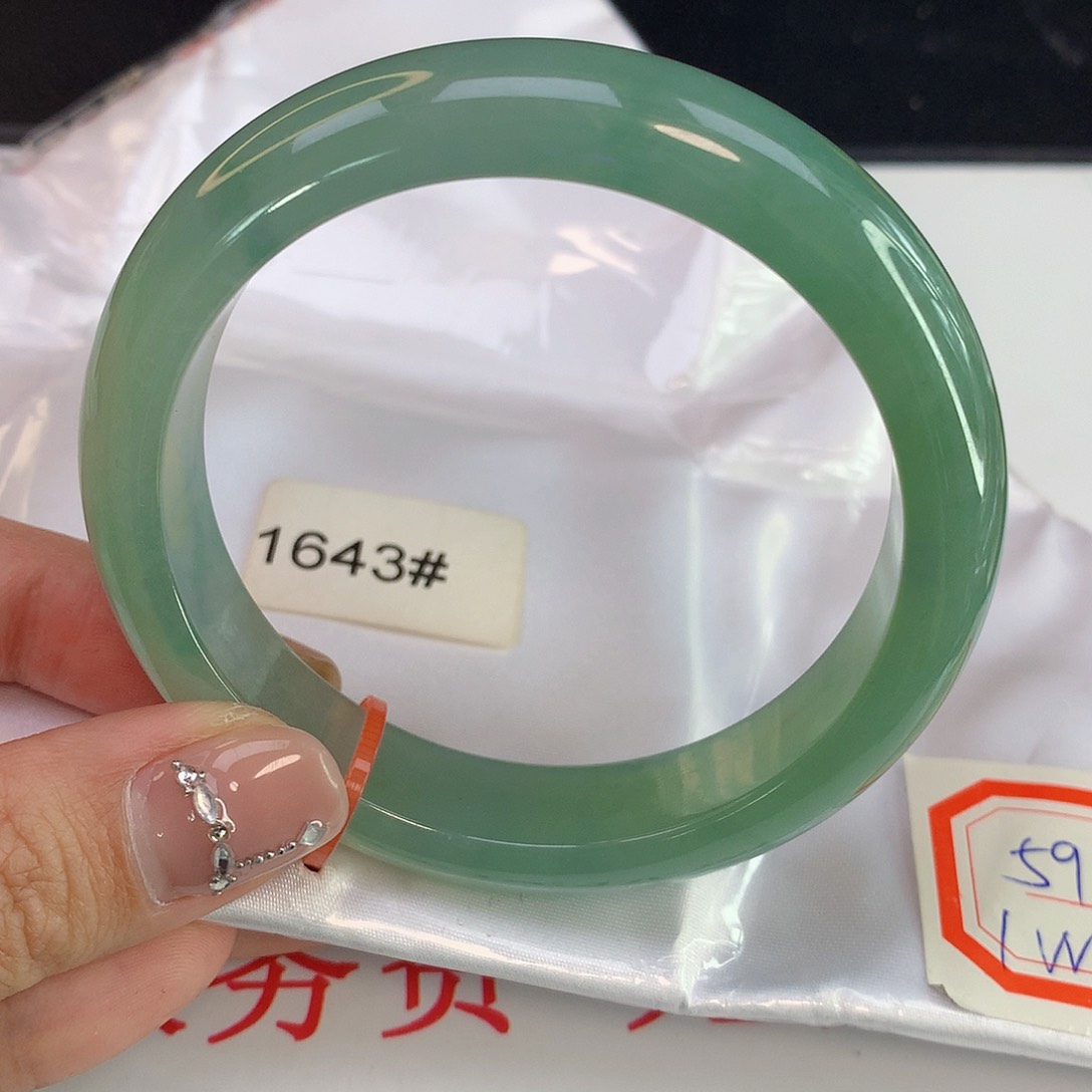 翡翠手镯未镶嵌天然A货翡翠643