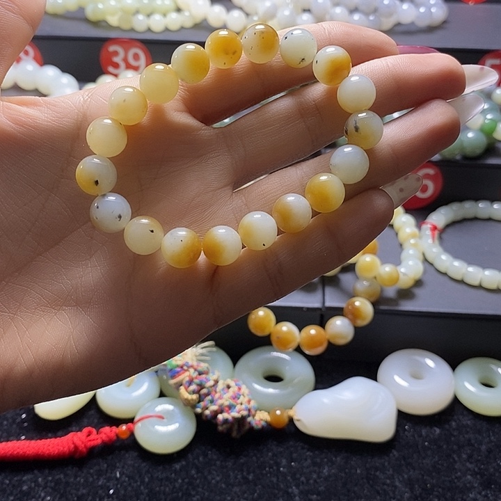 和田玉未镶嵌手串