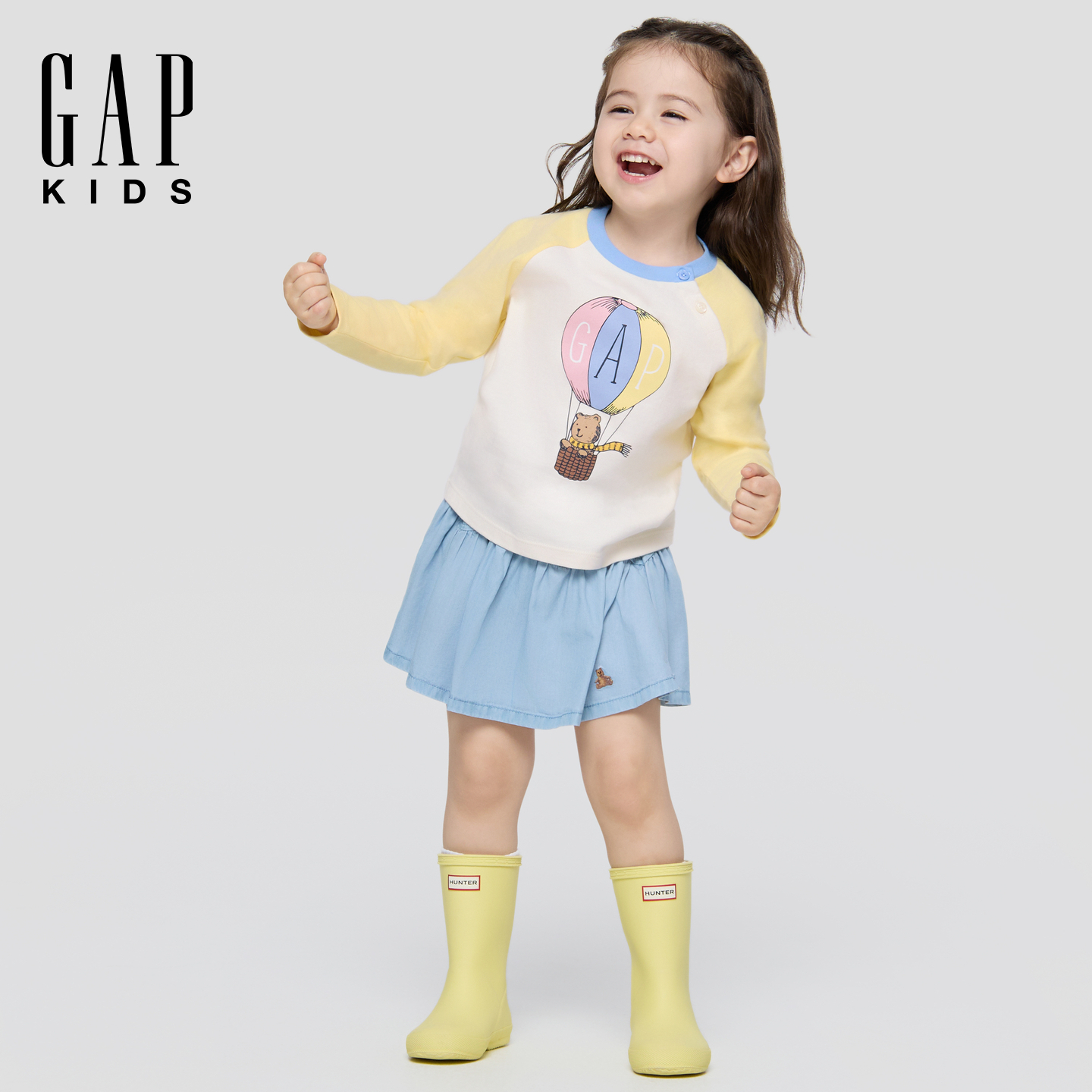 Gap男女幼童2025秋季新款印花撞色插肩长袖T恤宽松804551/804594