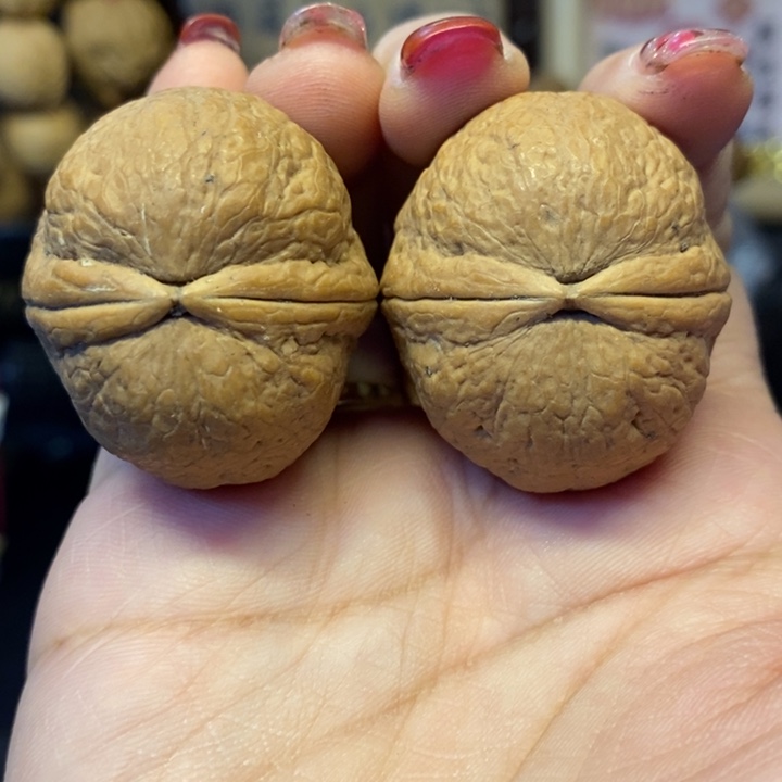 文玩核桃吊坠33血玉元宝