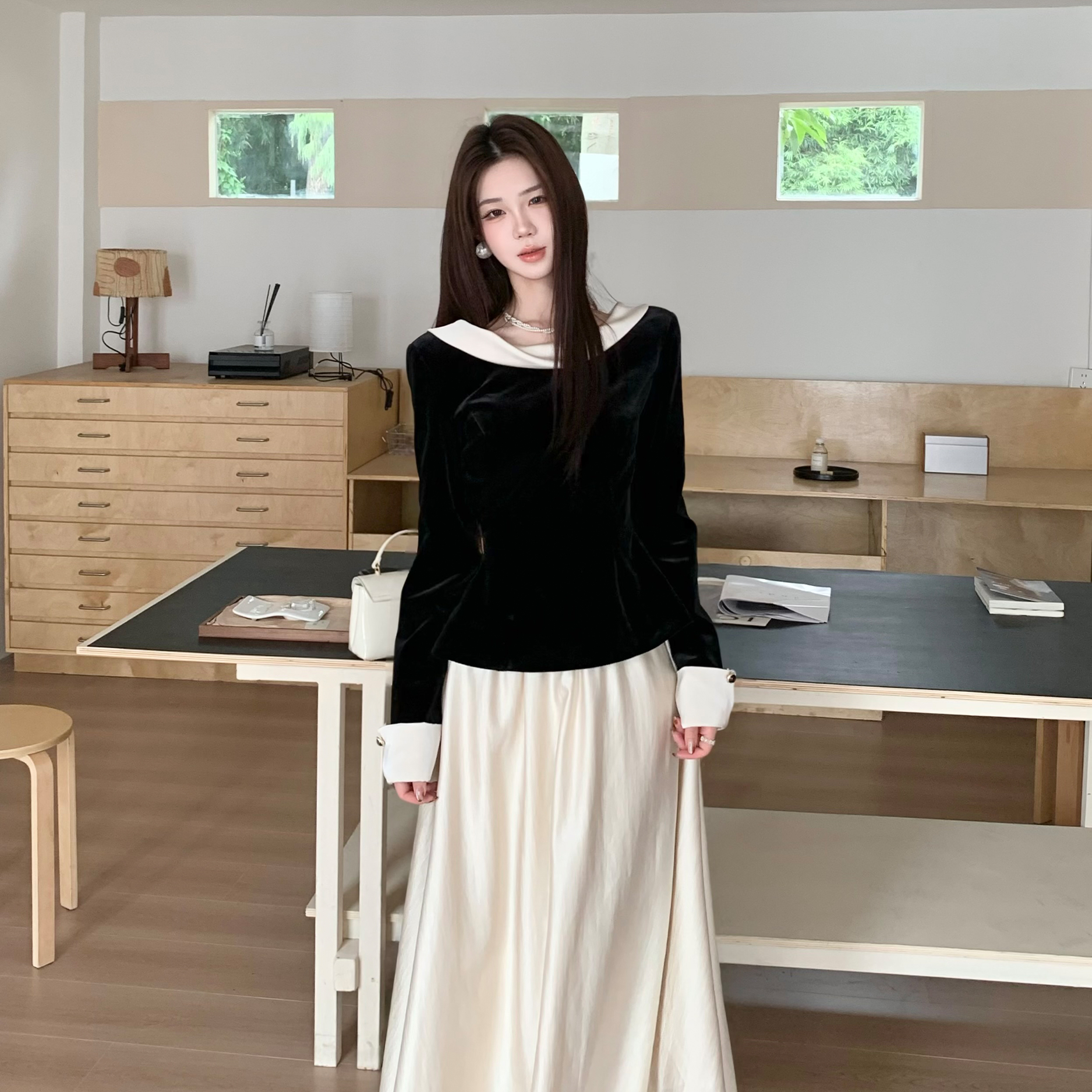 木子李的李【黑杏鎏境】复古拼接荡领收腰丝绒上衣高腰垂感半身裙