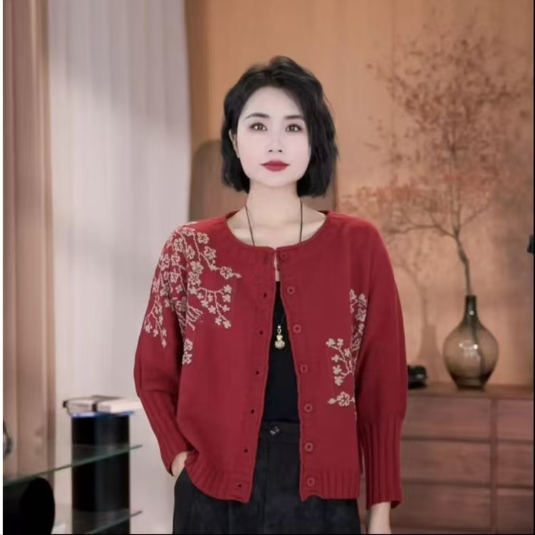早秋新款棉线针织开衫中年女织花长袖外套时尚气质洋气减龄上衣