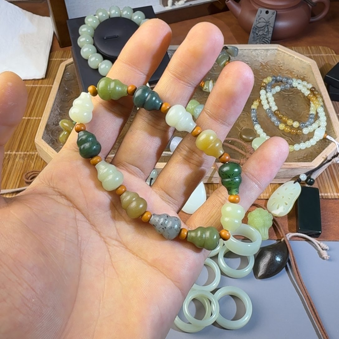 和田玉未镶嵌手链