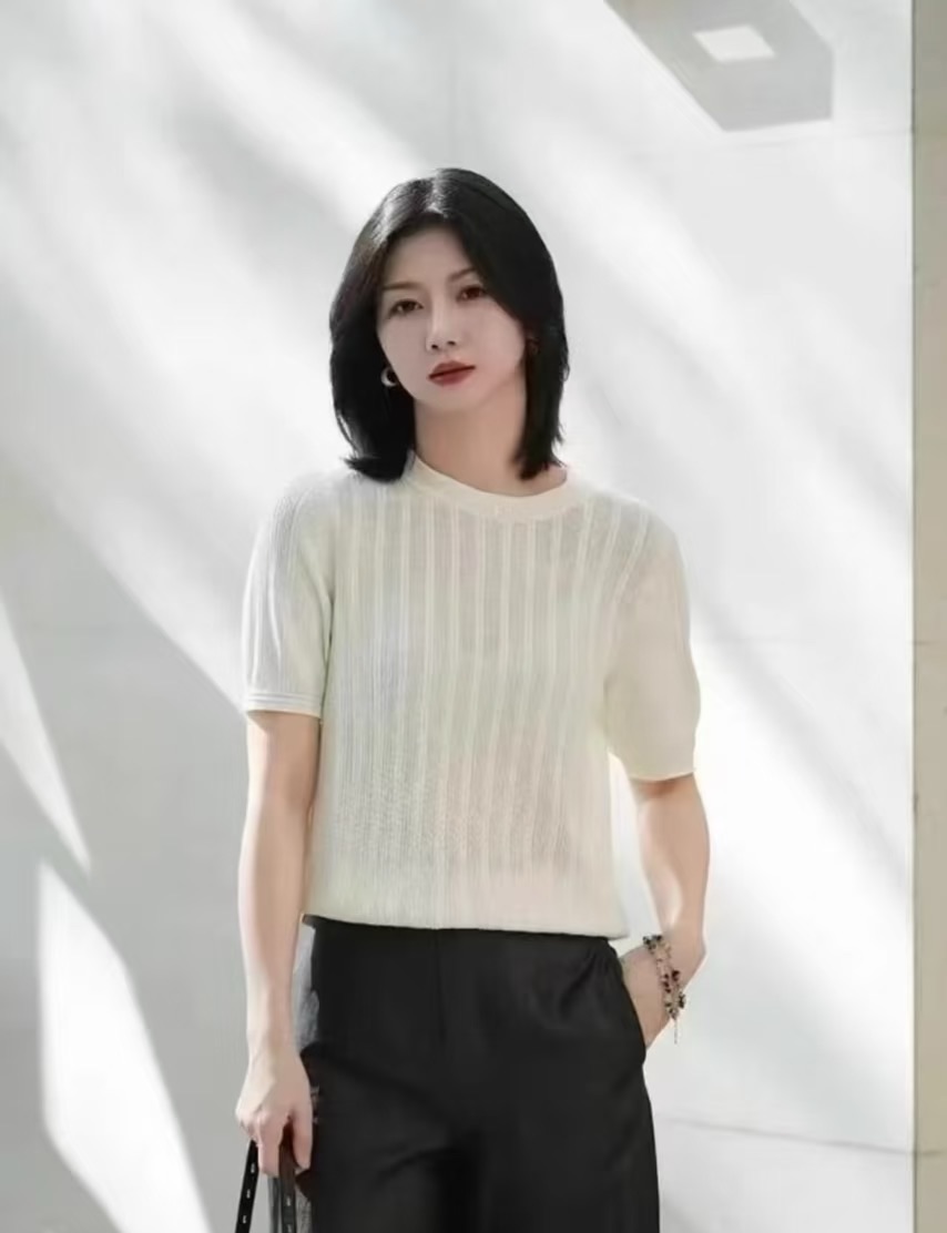 [奕奕推荐]极简主意  清冷风蚕宝宝针织短袖
