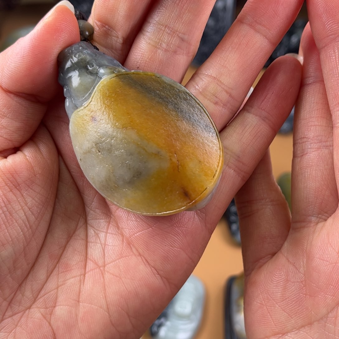 和田玉颈饰未镶嵌青*