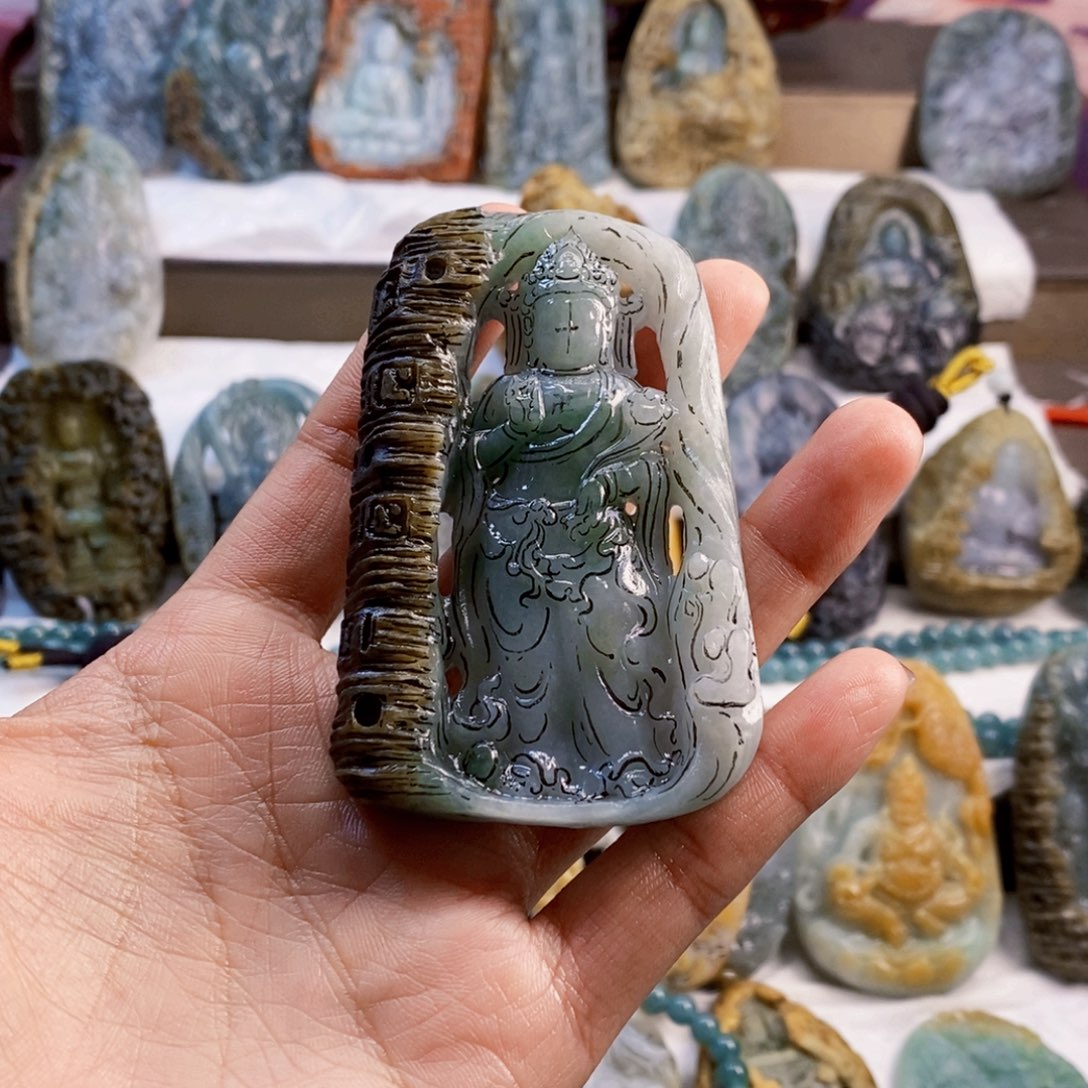 铜***湾定制翡翠未镶嵌翡翠定制链接