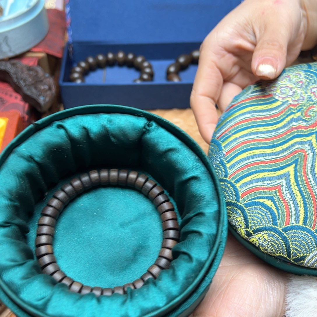 大叶紫檀（黑酸枝木类）