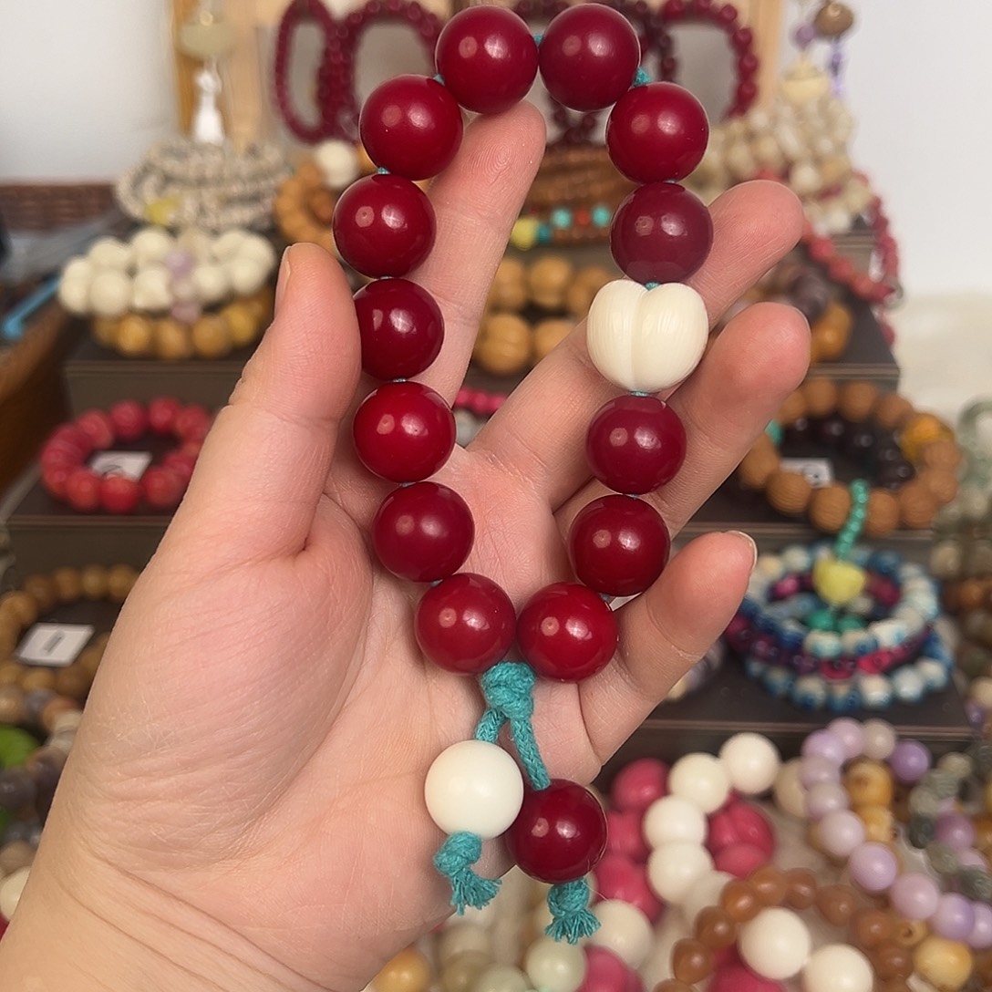大圆珠车厘子红象牙果手持