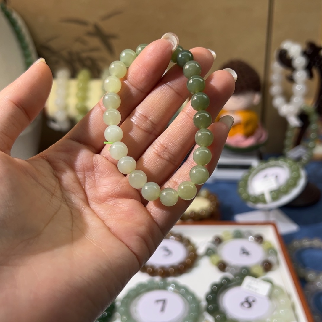 和田玉未镶嵌手串