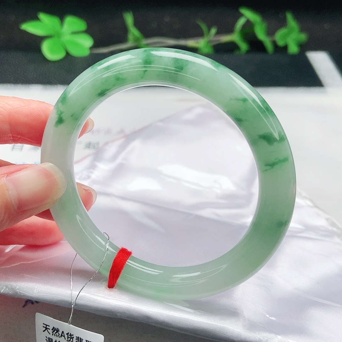 翡翠手镯未镶嵌55圆条