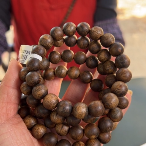 沉香手串乌身红土10克1.1多样性发1条