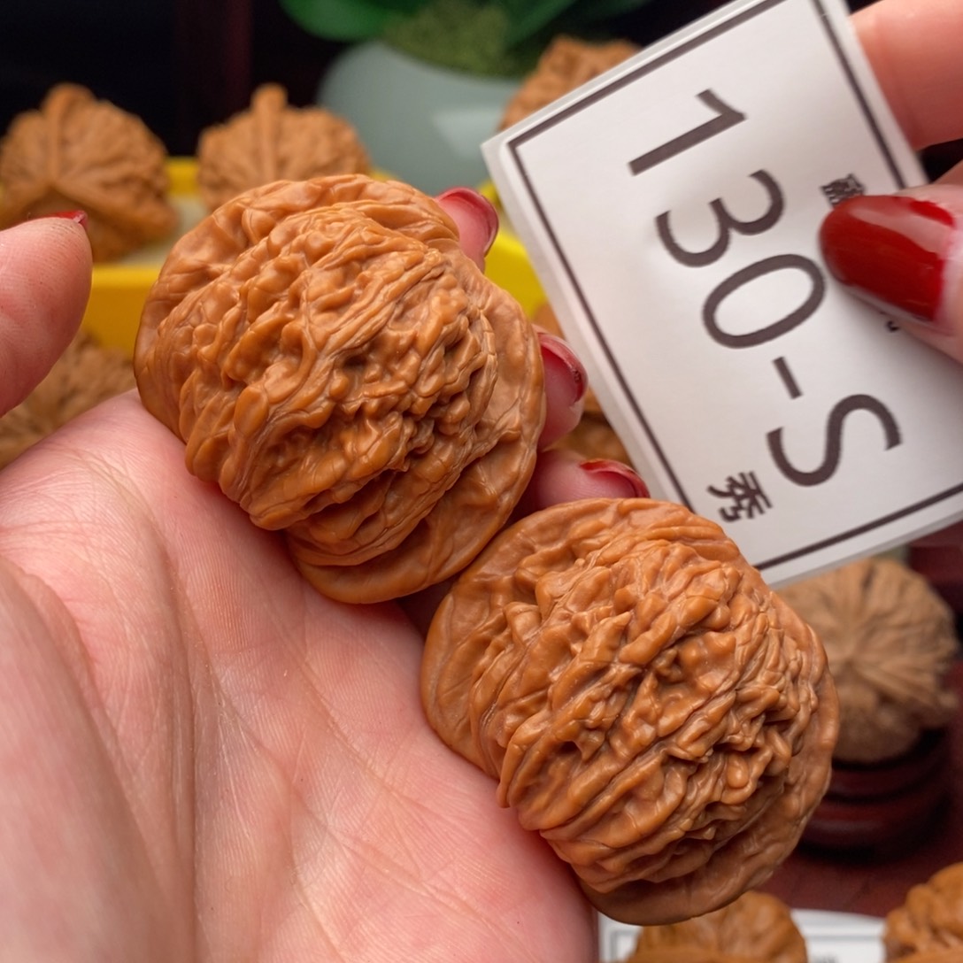 文玩核桃把件汉高楼44