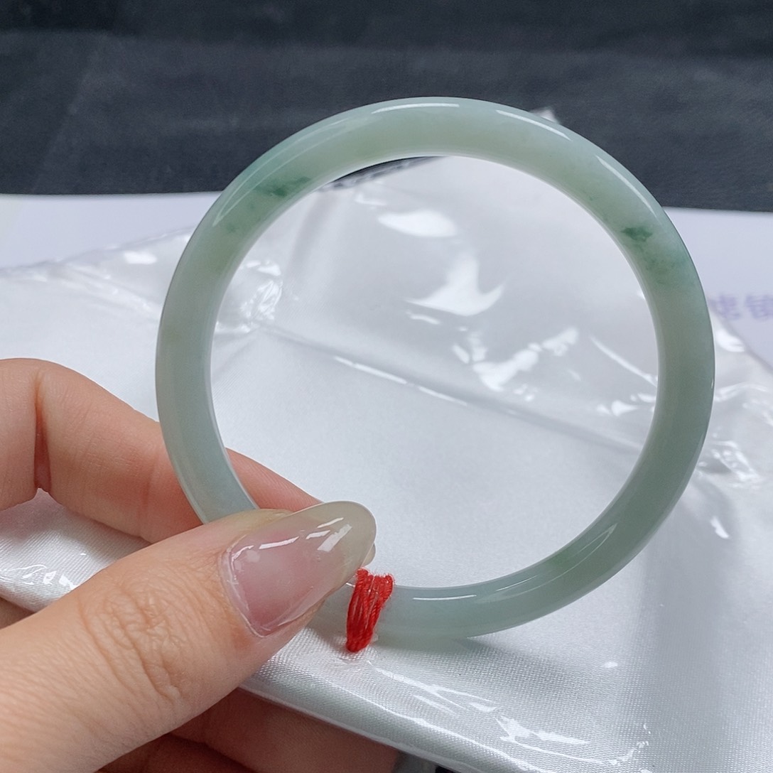 【闪购商品】翡翠未镶嵌手镯（圆镯）305号
