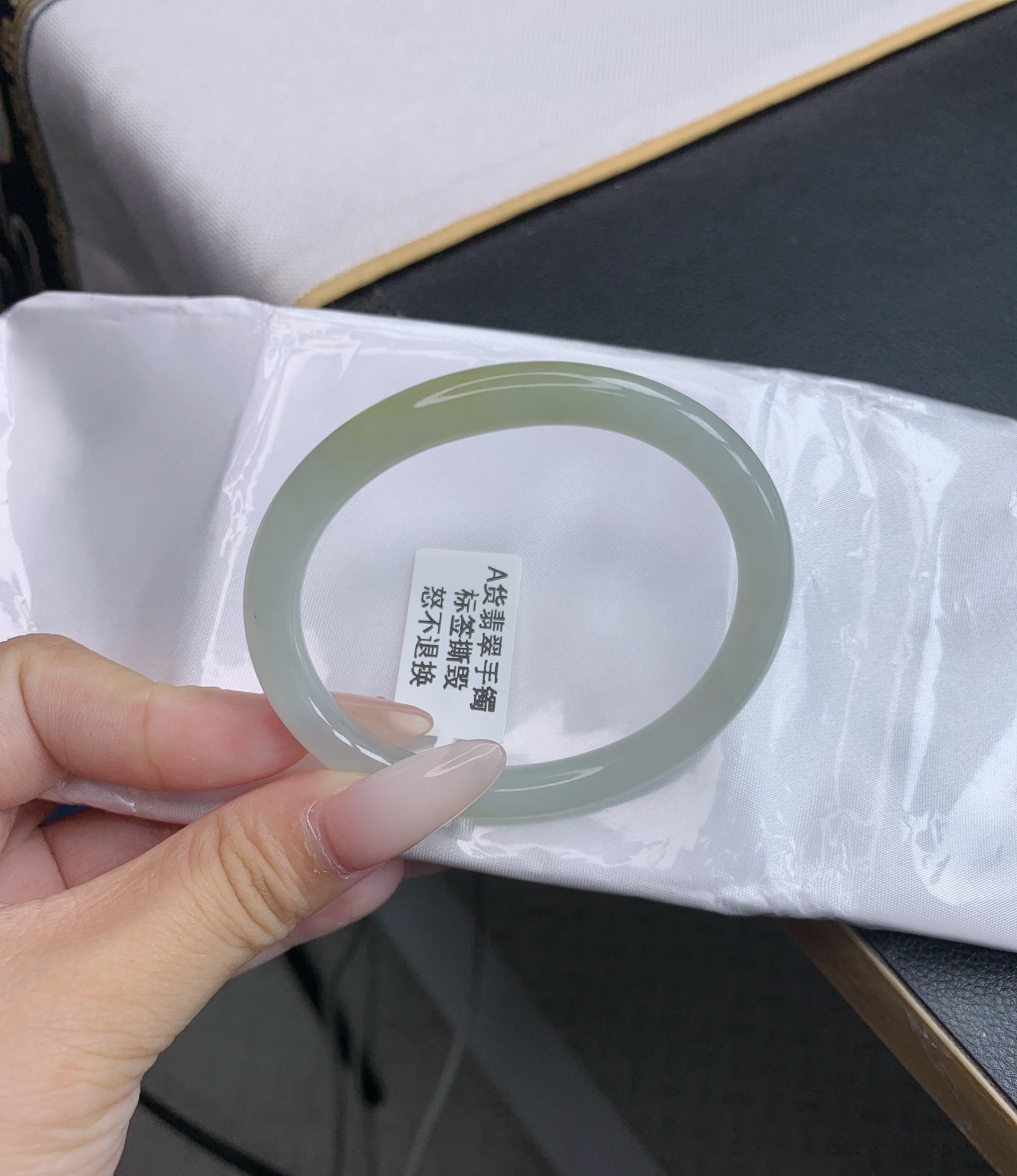 天然翡翠手镯糯冰飘黄翡手镯