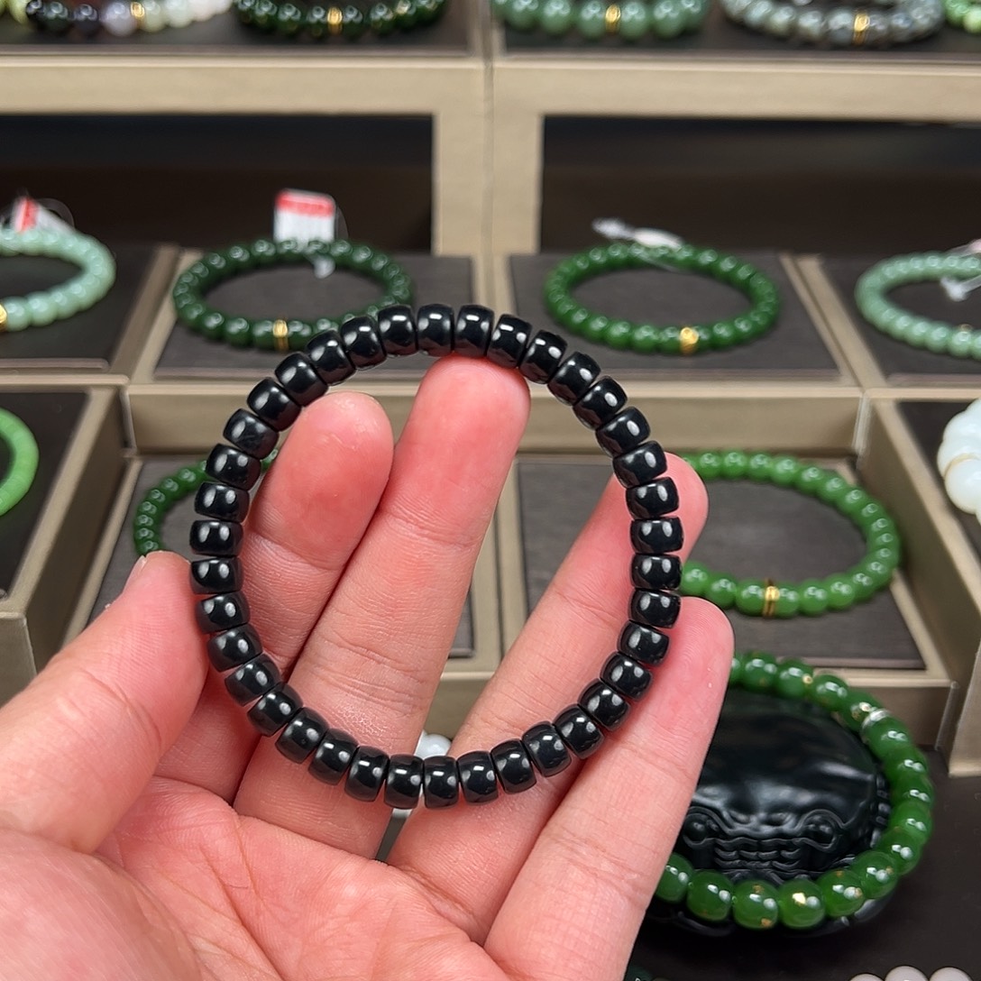 ****生和田玉未镶嵌手链卡8mm