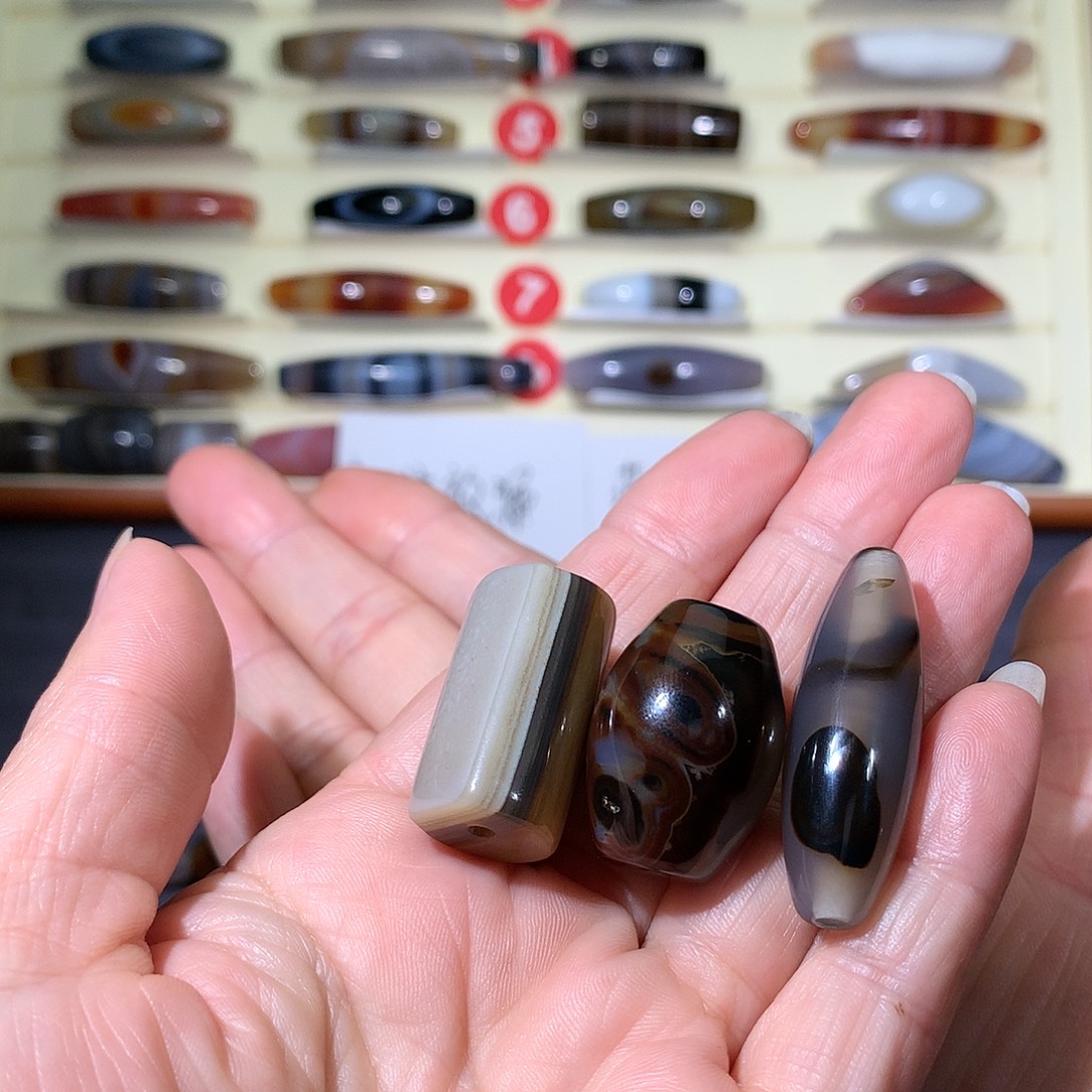 北***南玛瑙/玉髓未镶嵌颈饰