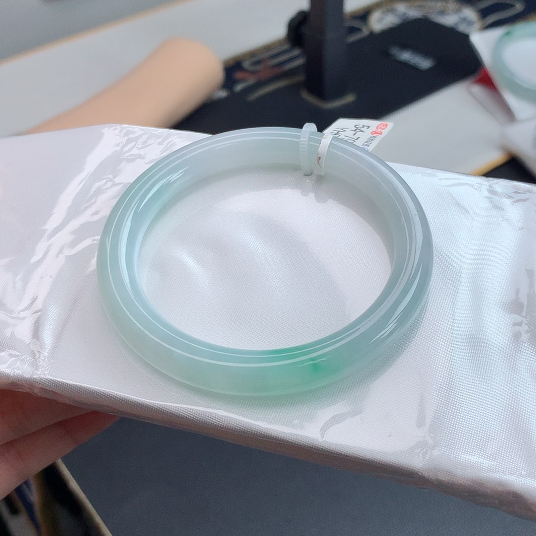 翡翠手镯未镶嵌天然翡翠8号