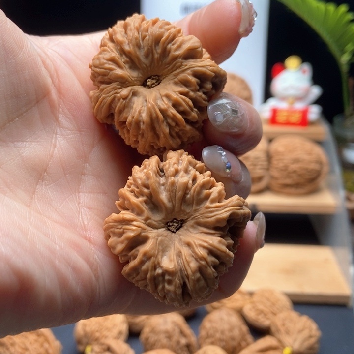 核桃手串/手链天****Y4号拉丝高炮酒杯底老核