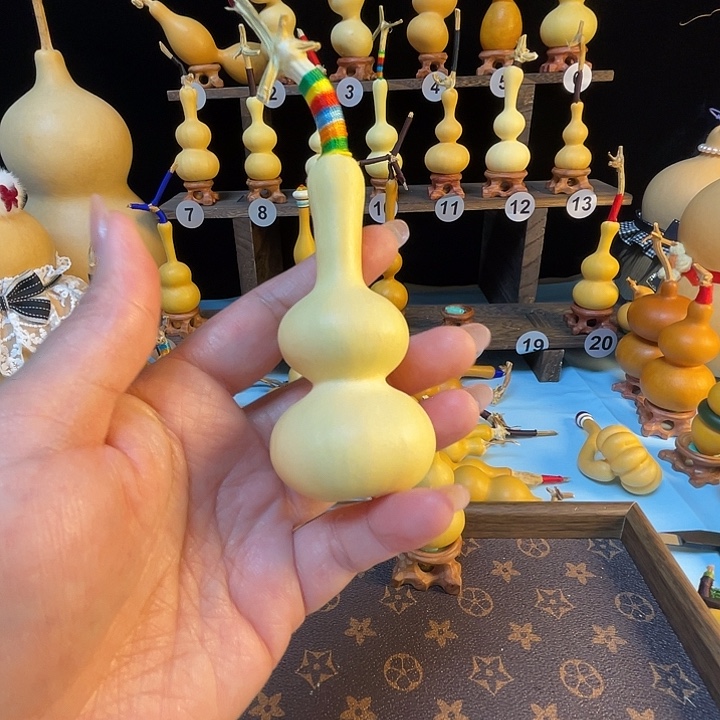 馮***吉大叶紫檀（黑酸枝木类）