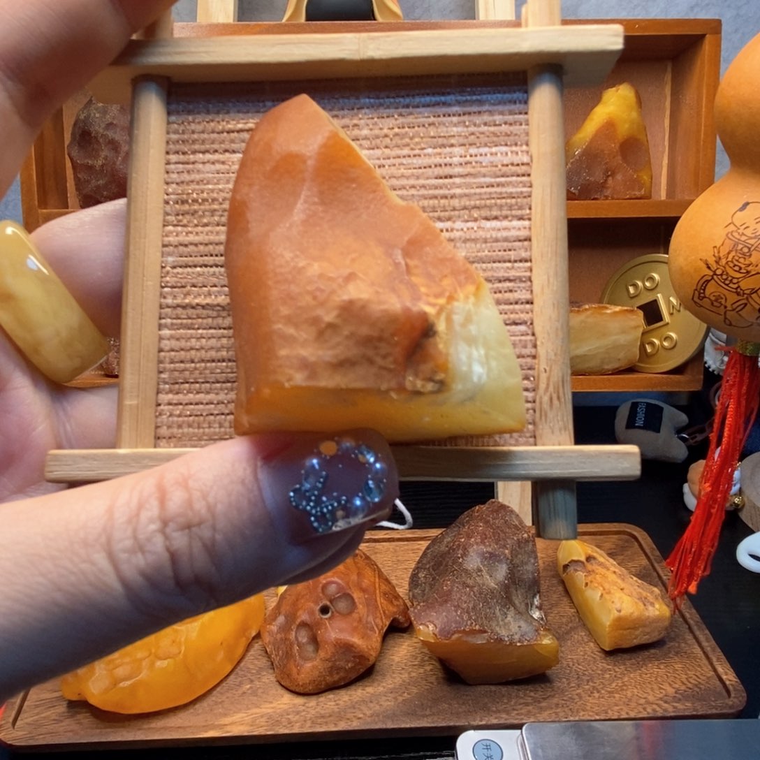 定制琥珀未镶嵌陈