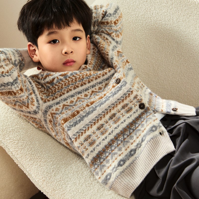 圆领加厚厚款学院风毛衣针织衫童装亲肤保暖开衫