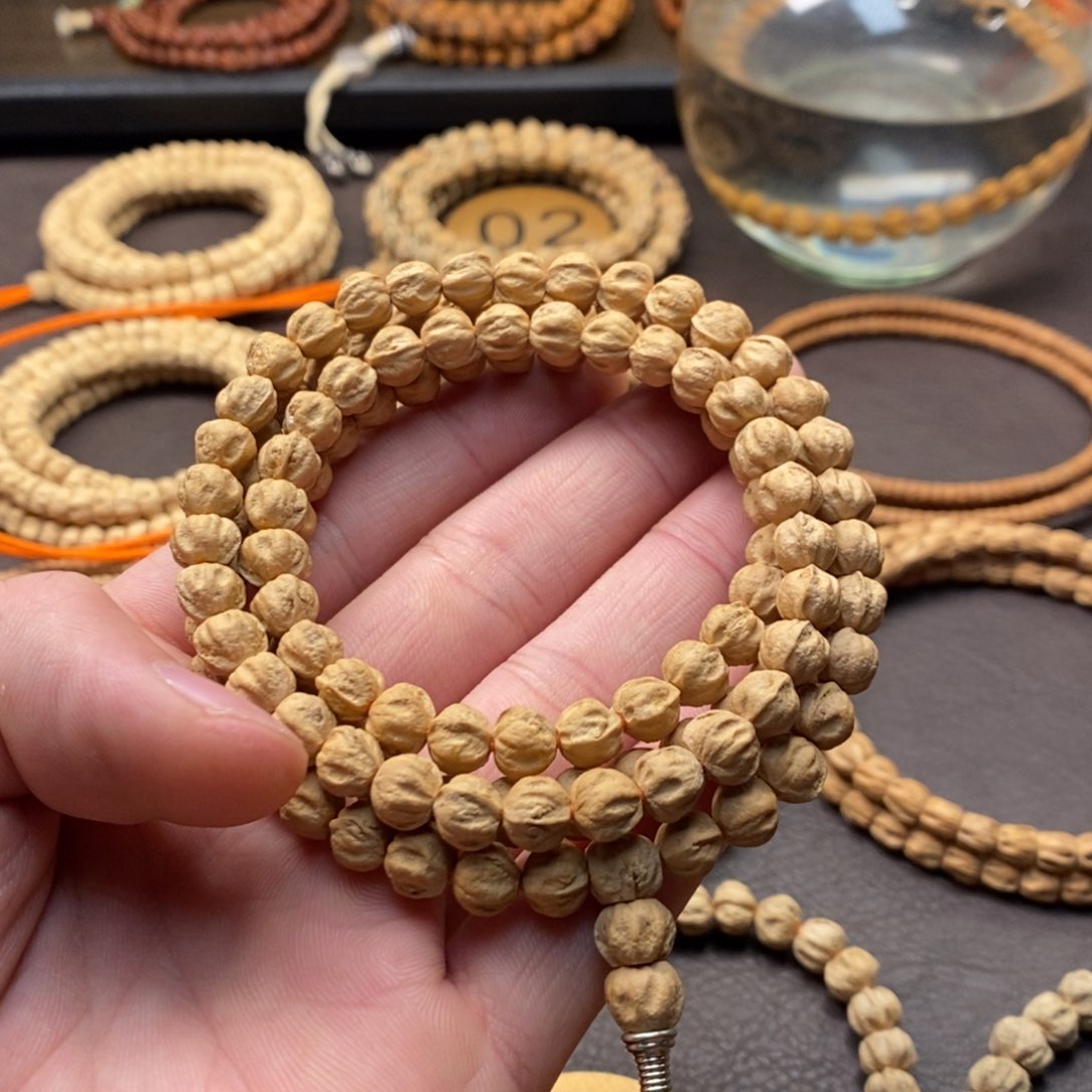 柏香籽/百香籽吊坠此***明